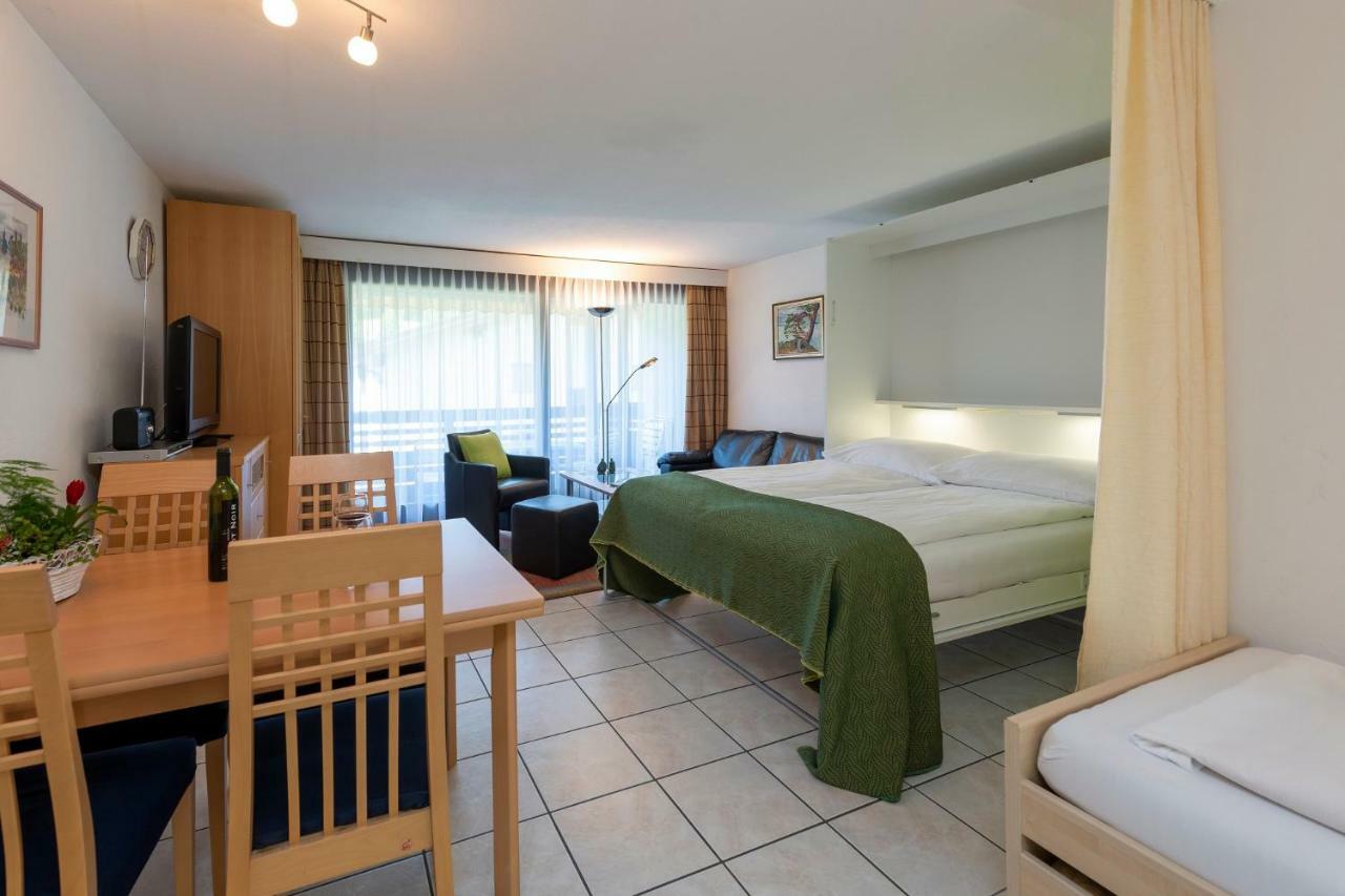 Zuhause In Den Alpen Ihre Ferienwohnung Mit Hallenbad Und Sauna Lenzerheide Exterior photo